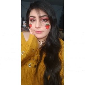 Meet your Posher, Celsa